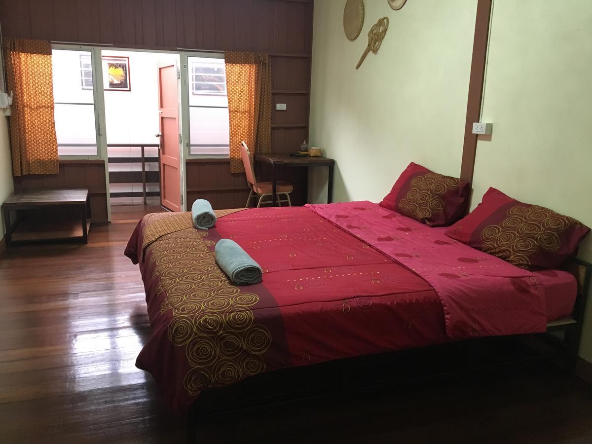 Baan Khun Ya Ayutthaya Otel Dış mekan fotoğraf