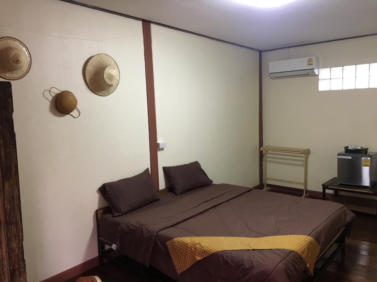 Baan Khun Ya Ayutthaya Otel Dış mekan fotoğraf
