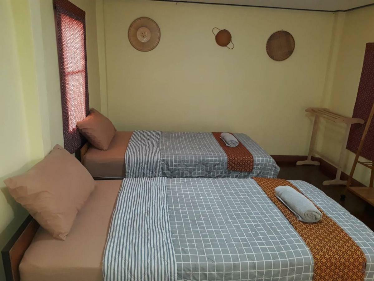 Baan Khun Ya Ayutthaya Otel Dış mekan fotoğraf