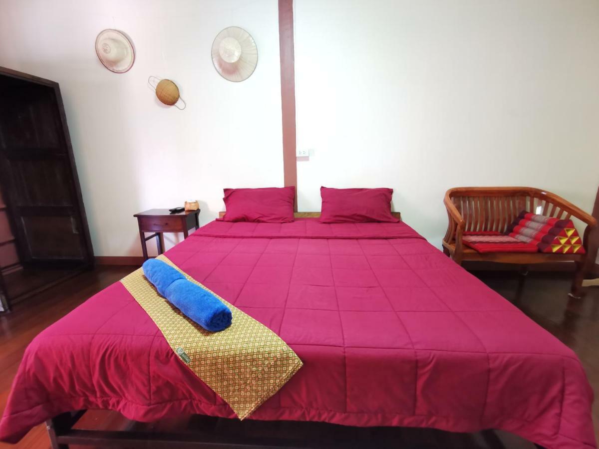 Baan Khun Ya Ayutthaya Otel Dış mekan fotoğraf