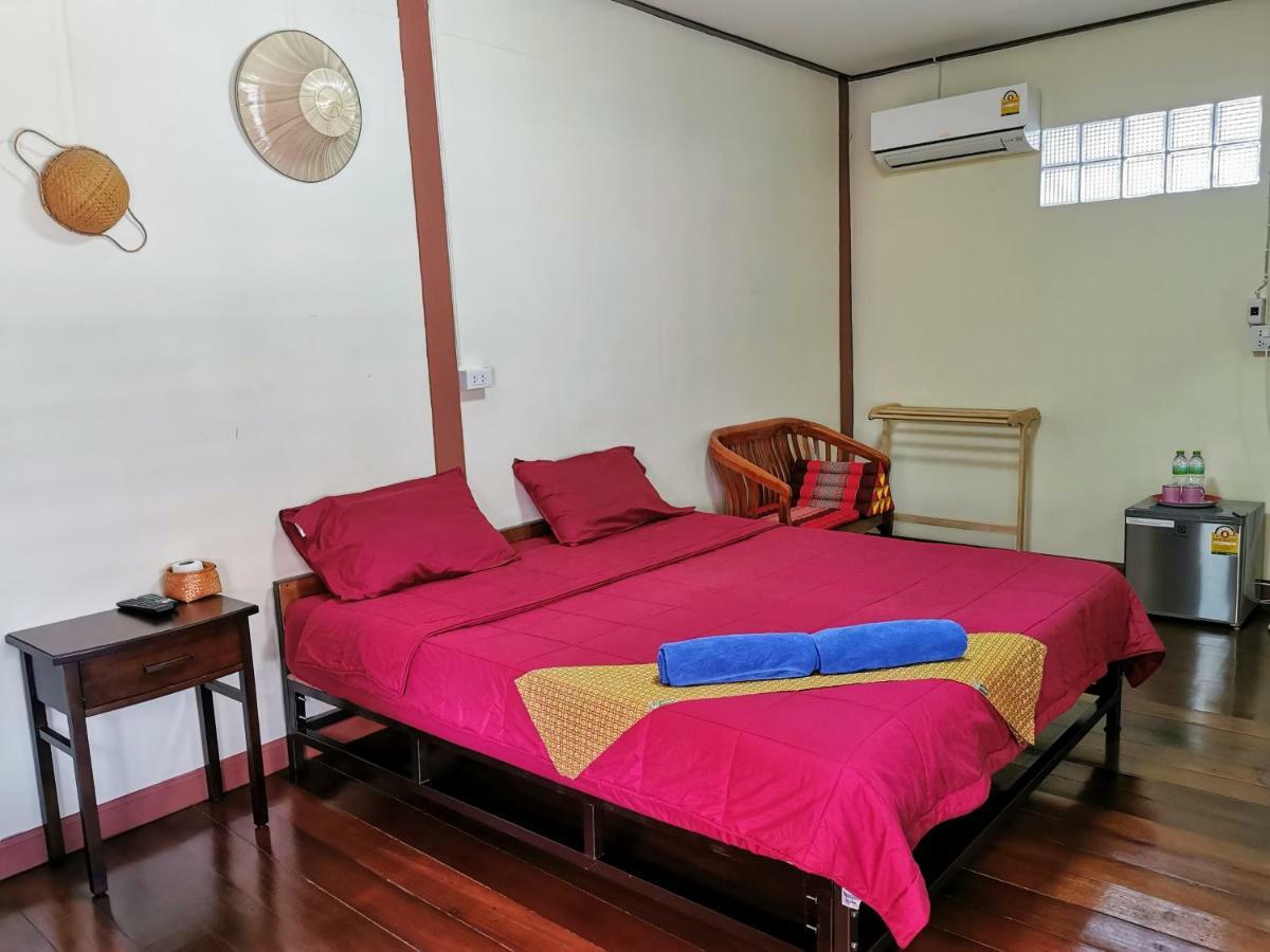 Baan Khun Ya Ayutthaya Otel Dış mekan fotoğraf