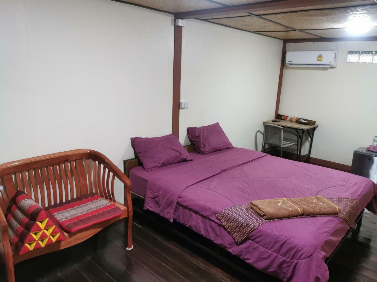 Baan Khun Ya Ayutthaya Otel Dış mekan fotoğraf